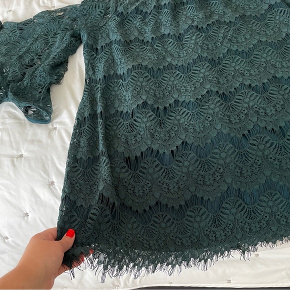 CityChic off the shoulder Bella lace dress emerald size 20 - Picture 6 of 12